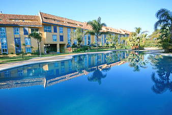  Bahia de Marbella - Immaculate well distributed first floor apartment close to the beach