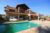 Fabulous villa in front of al Parai­so and La Alqueria golf course