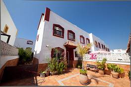 Bello Horizonte -  Attractive 3/4 bedroom townhouse in  well established residential location on the outskirts of Marbella