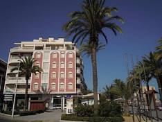 Великолепная  квартира на 1-й линии пляжа Плайя дель Кура с видом на море и набережную, Торревьеха