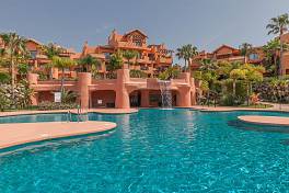 Luxury of 1, 2 and 3 bedroom apartments situated in an enviable position on the New Golden Mile a short distance from the beach, Estepona