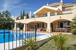 Lovely modern Villa located in the sought after 'La Quinta' in Marbella